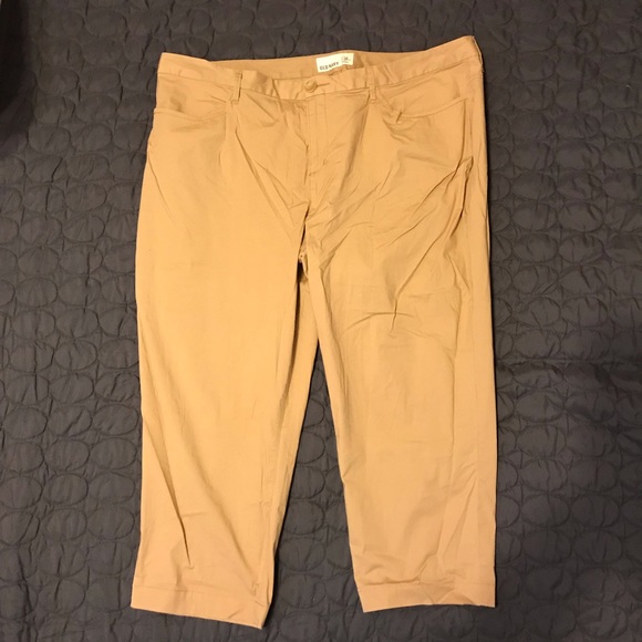 Old Navy size 18 Khaki Capris - Picture 1 of 5